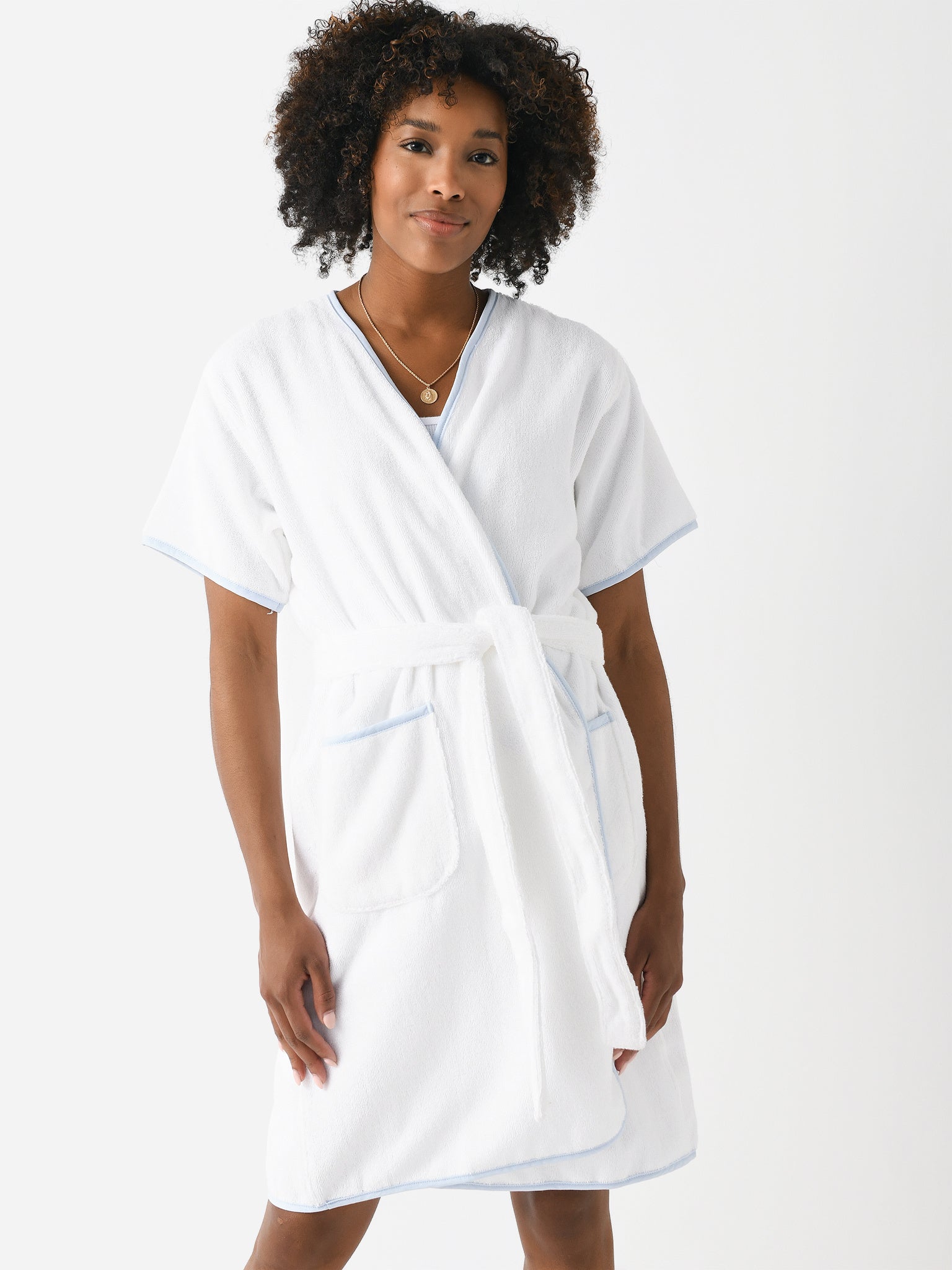 Weezie Women s Short Signature Robe 145.00 Saint Bernard