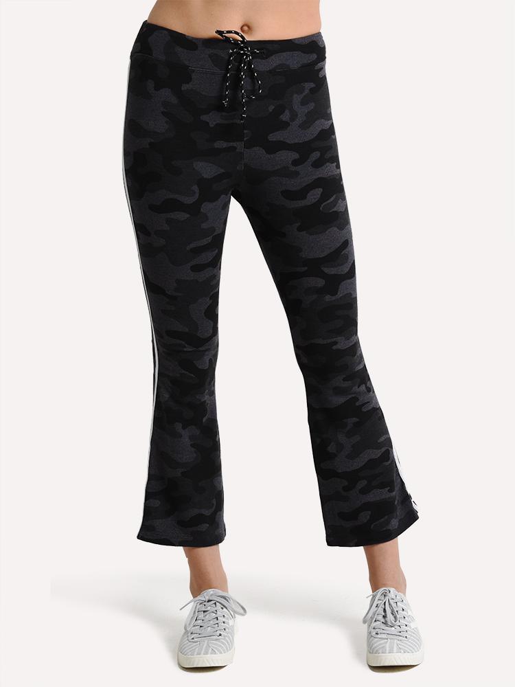 Sundry camo hot sale yoga pants