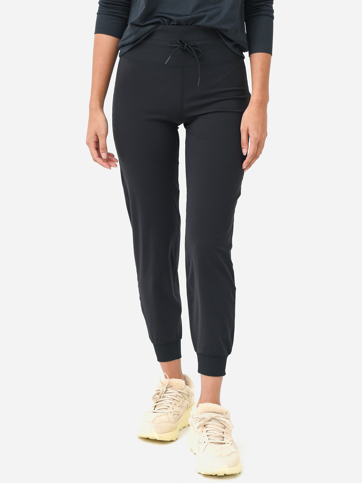 Fila Ladies' Heritage Jogger (Small, Black) : : Clothing, Shoes &  Accessories