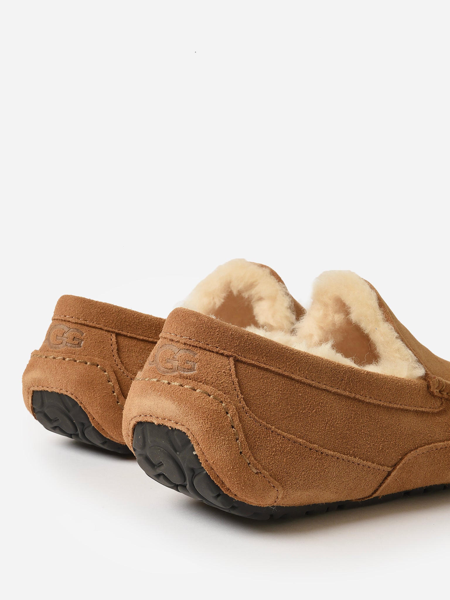 UGG Men s Ascot Slipper 120.00 Saint Bernard