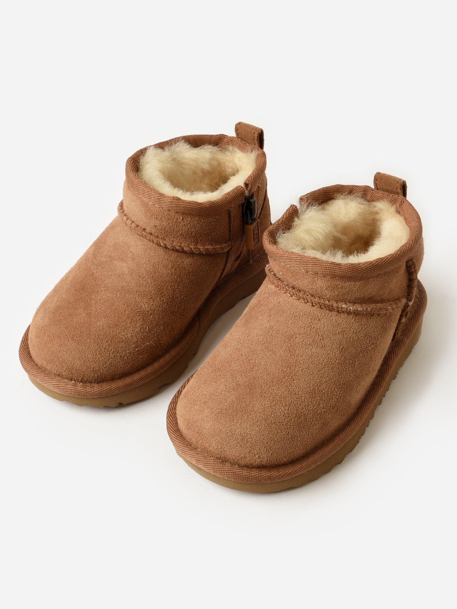 Deals Toddler uggz size 9