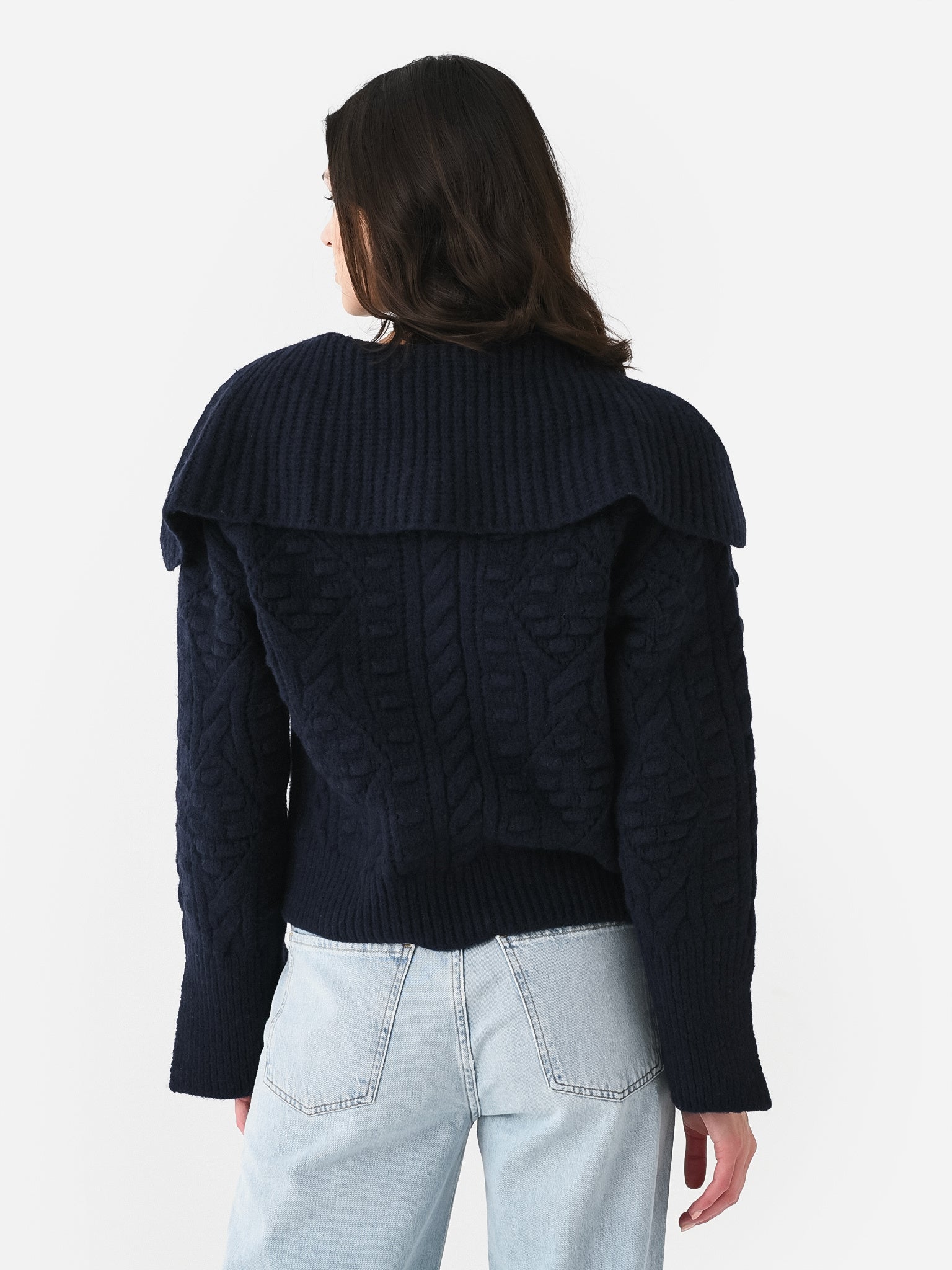 AW23-019xNAVY-alt3