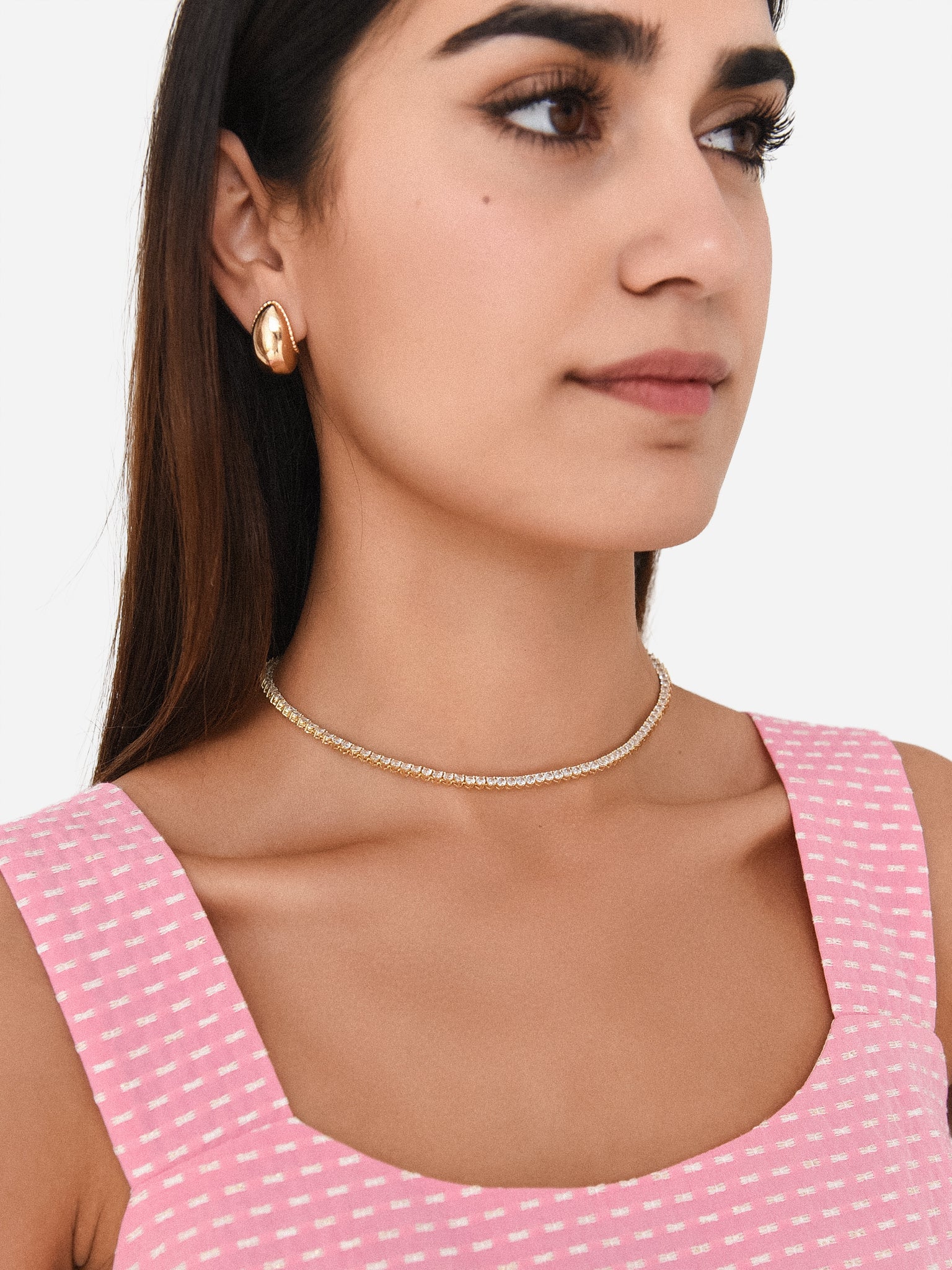 Alexa deals a necklace