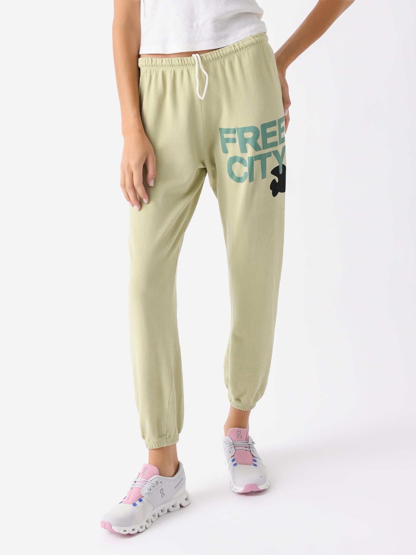 FREE CITY Women's Large Logo Sweatpant