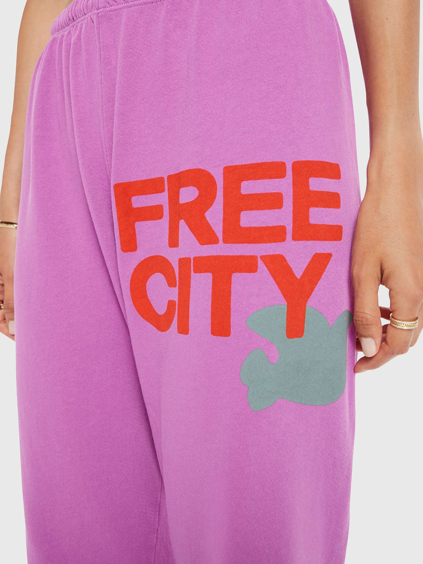 FREE CITY Women's Large Logo Sweatpant