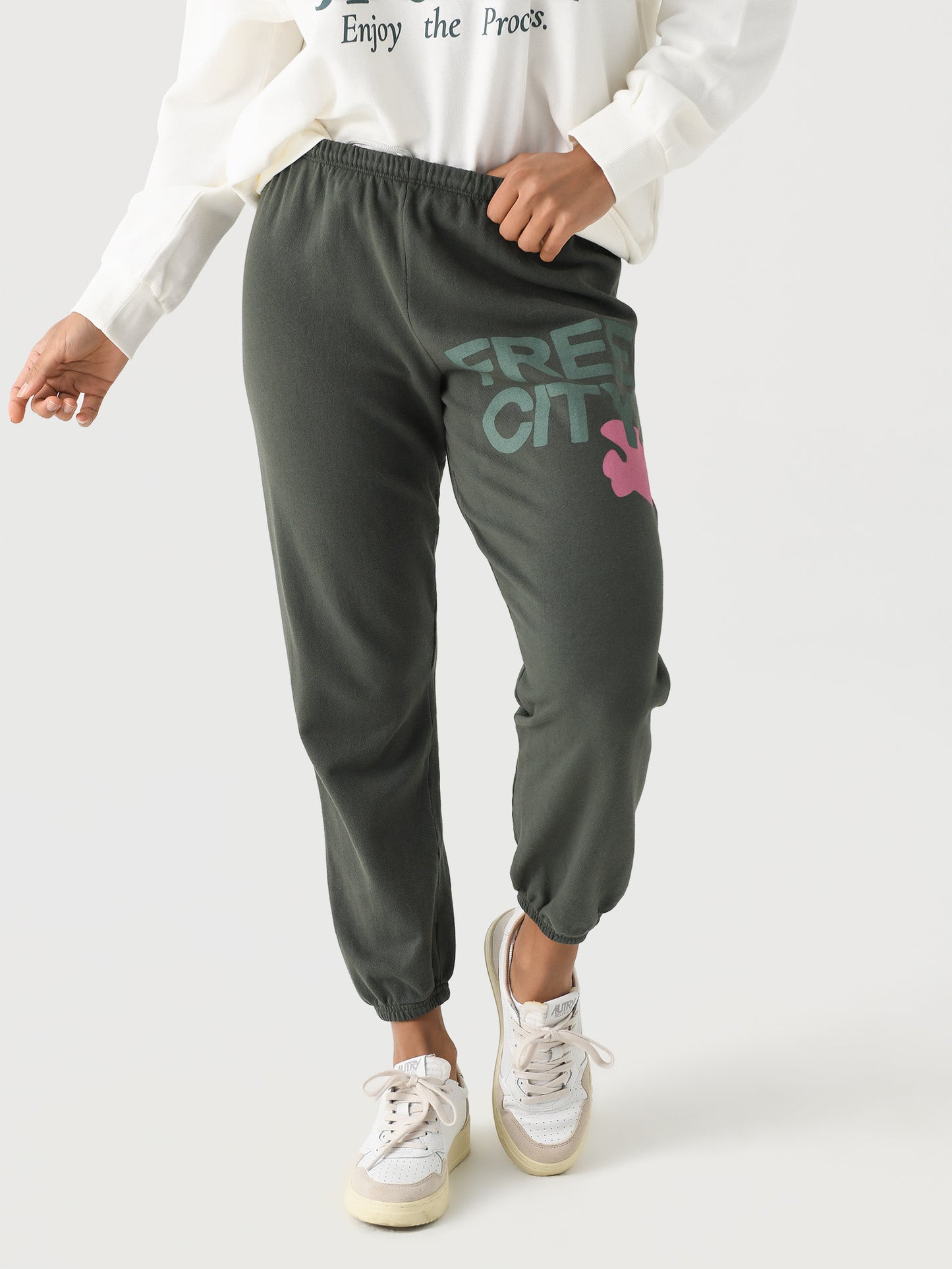 FREE CITY Women's Large Logo Sweatpant