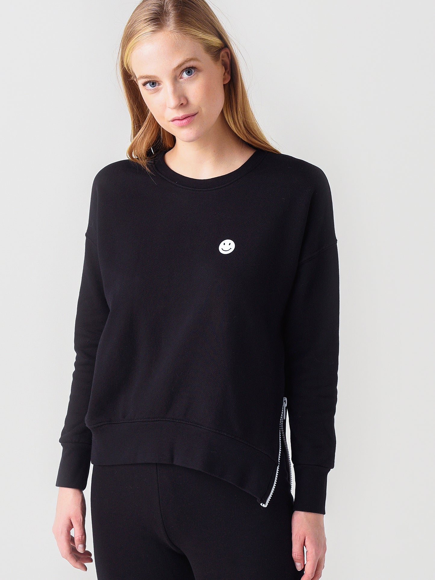 Sundry Women's Smiley Sweatshirt