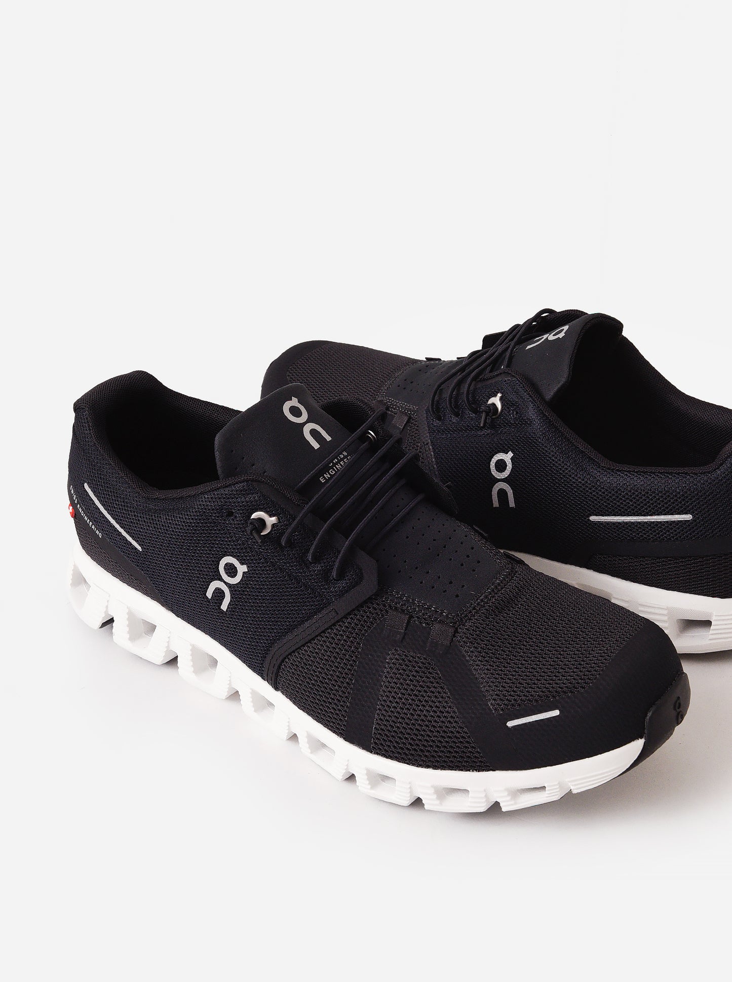 ON Men's Cloud 5 Sneaker