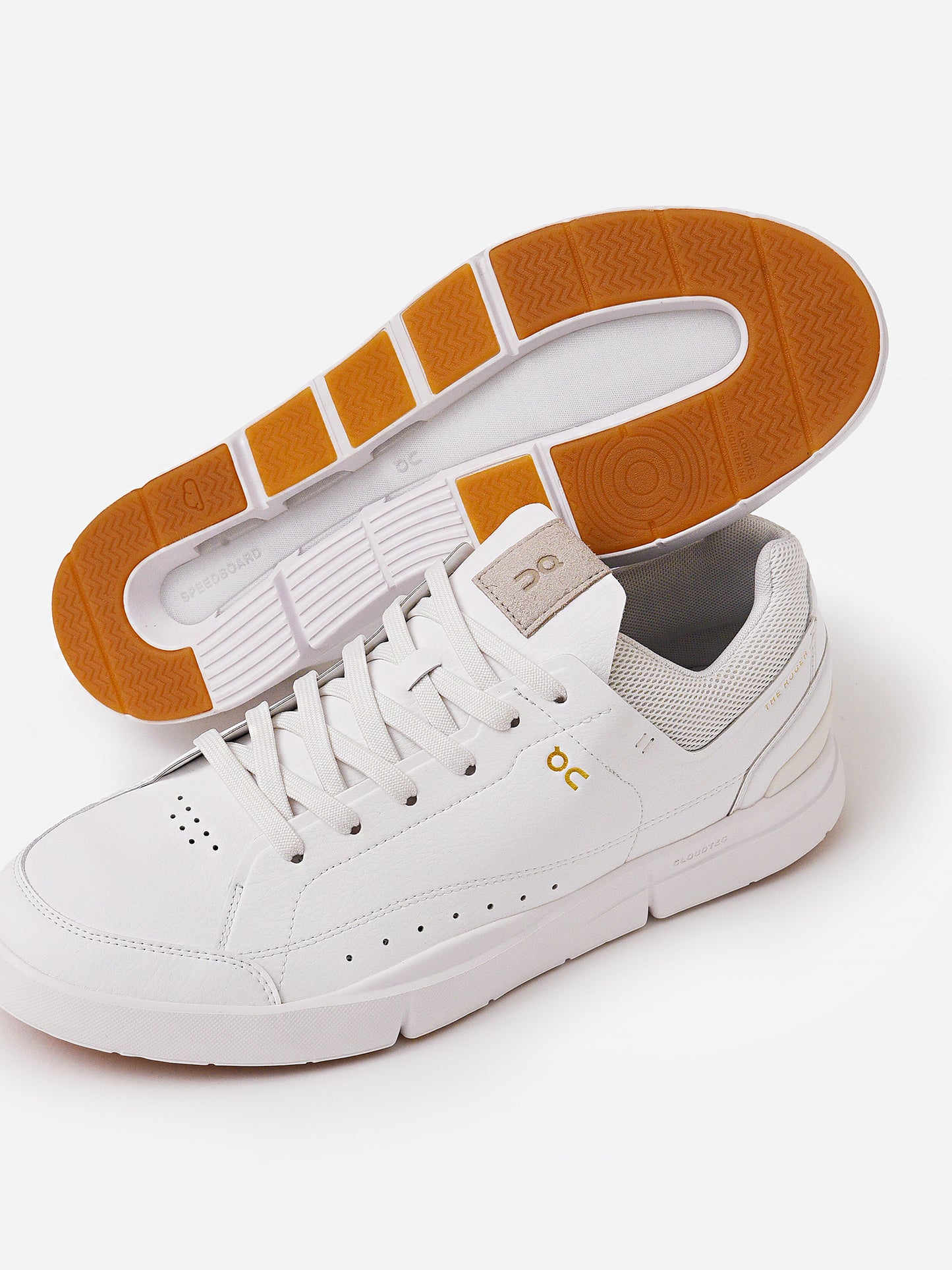 ON Men's The Roger Centre Court Sneaker