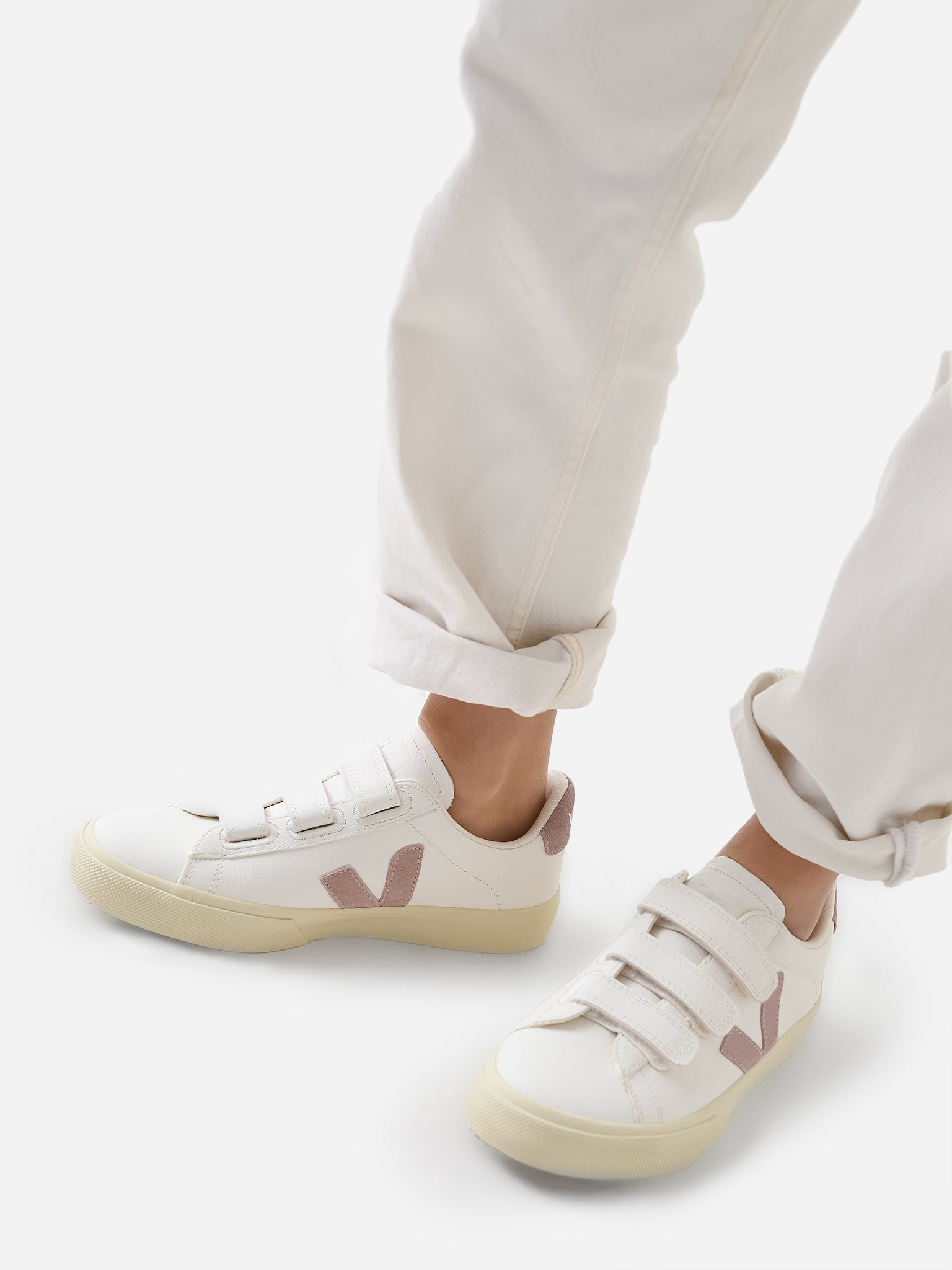 Veja blanche scratch femme new arrivals