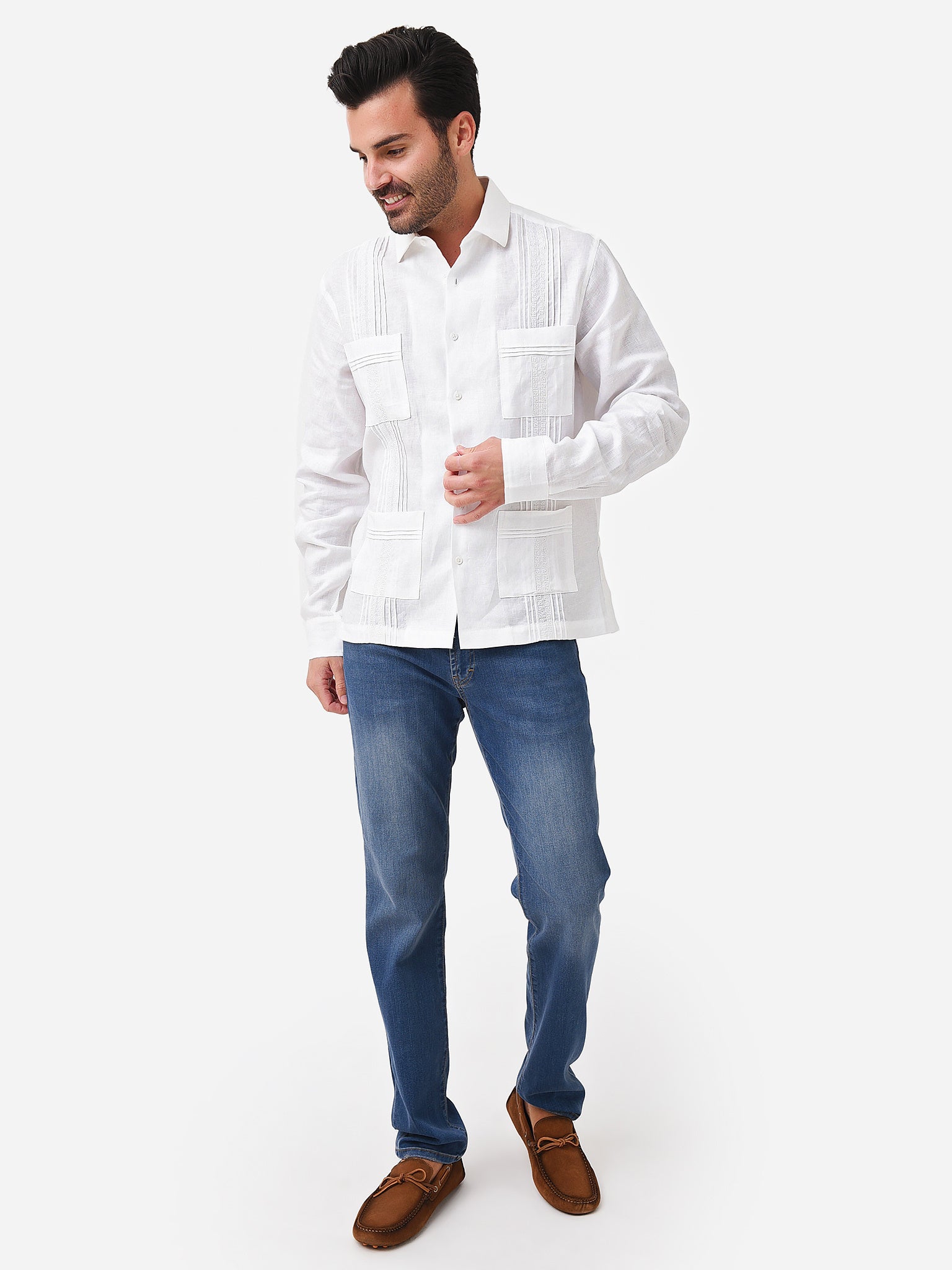 Guayabera best sale con jeans