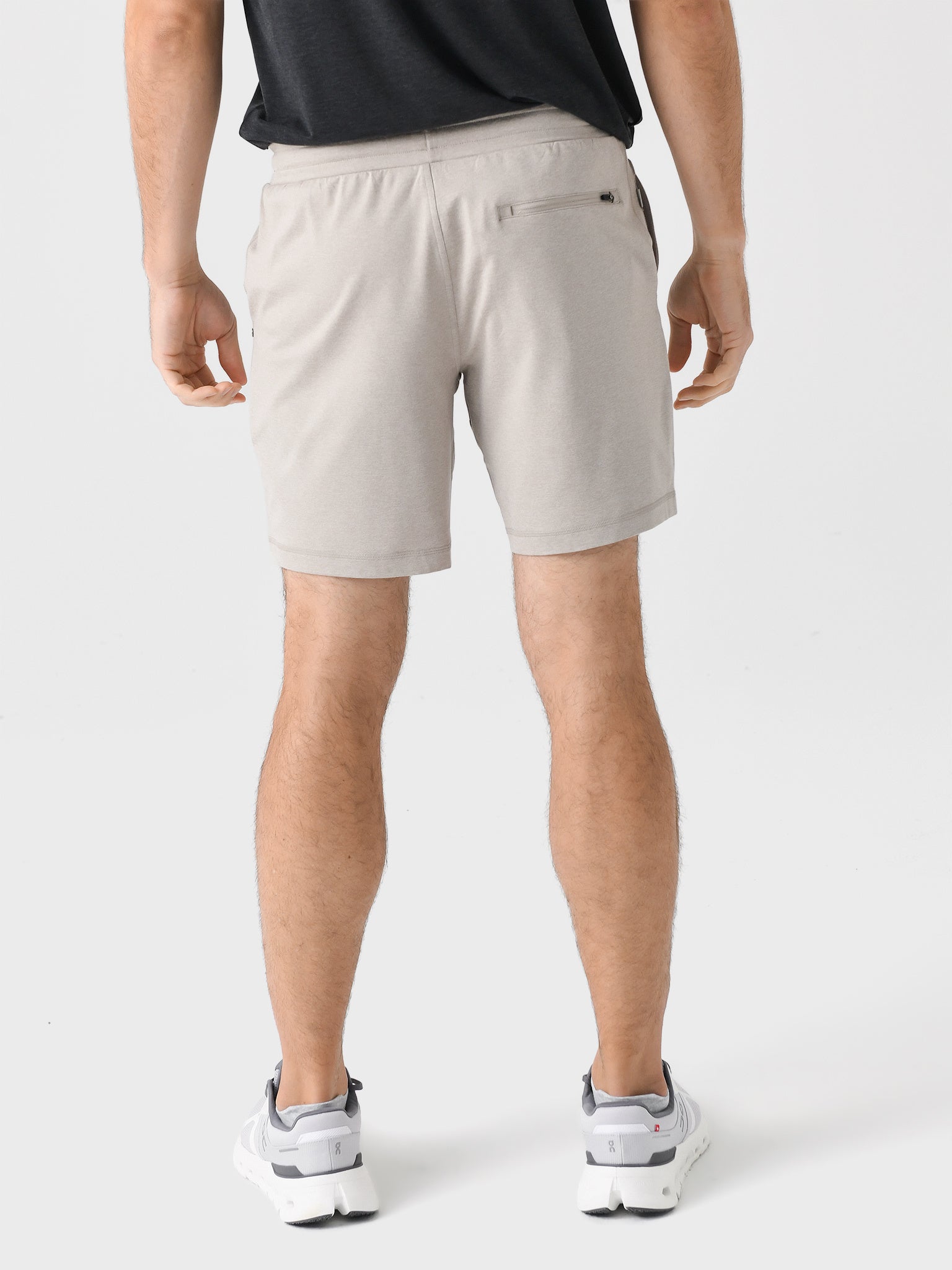 Men’s Vuori Midnight Heather newest Ponto 5” Shorts