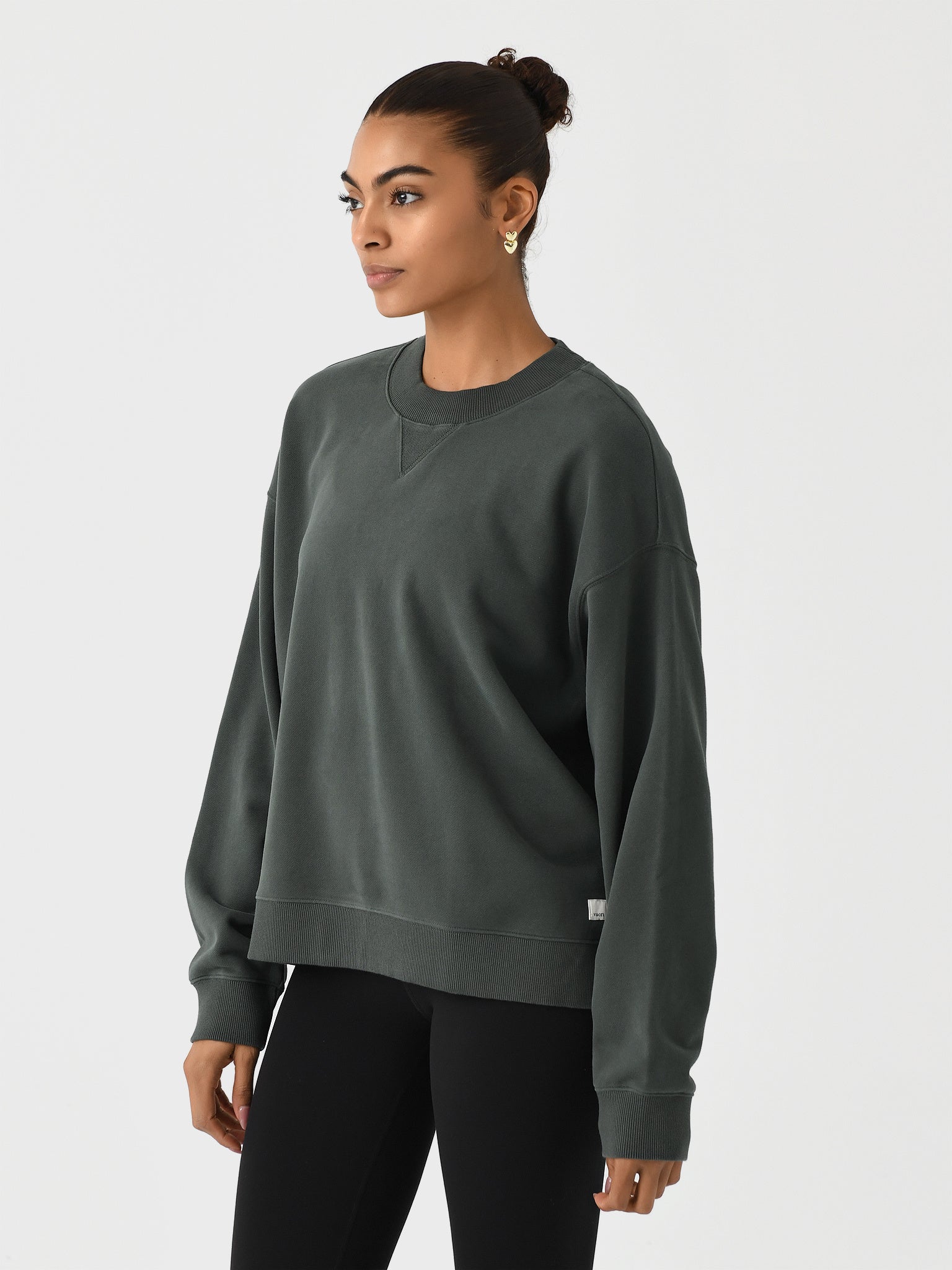 Vuori Women's Medium Charcoal Sunnyside Boxy Crew Sweatshirt Athleisure outlet New Q26