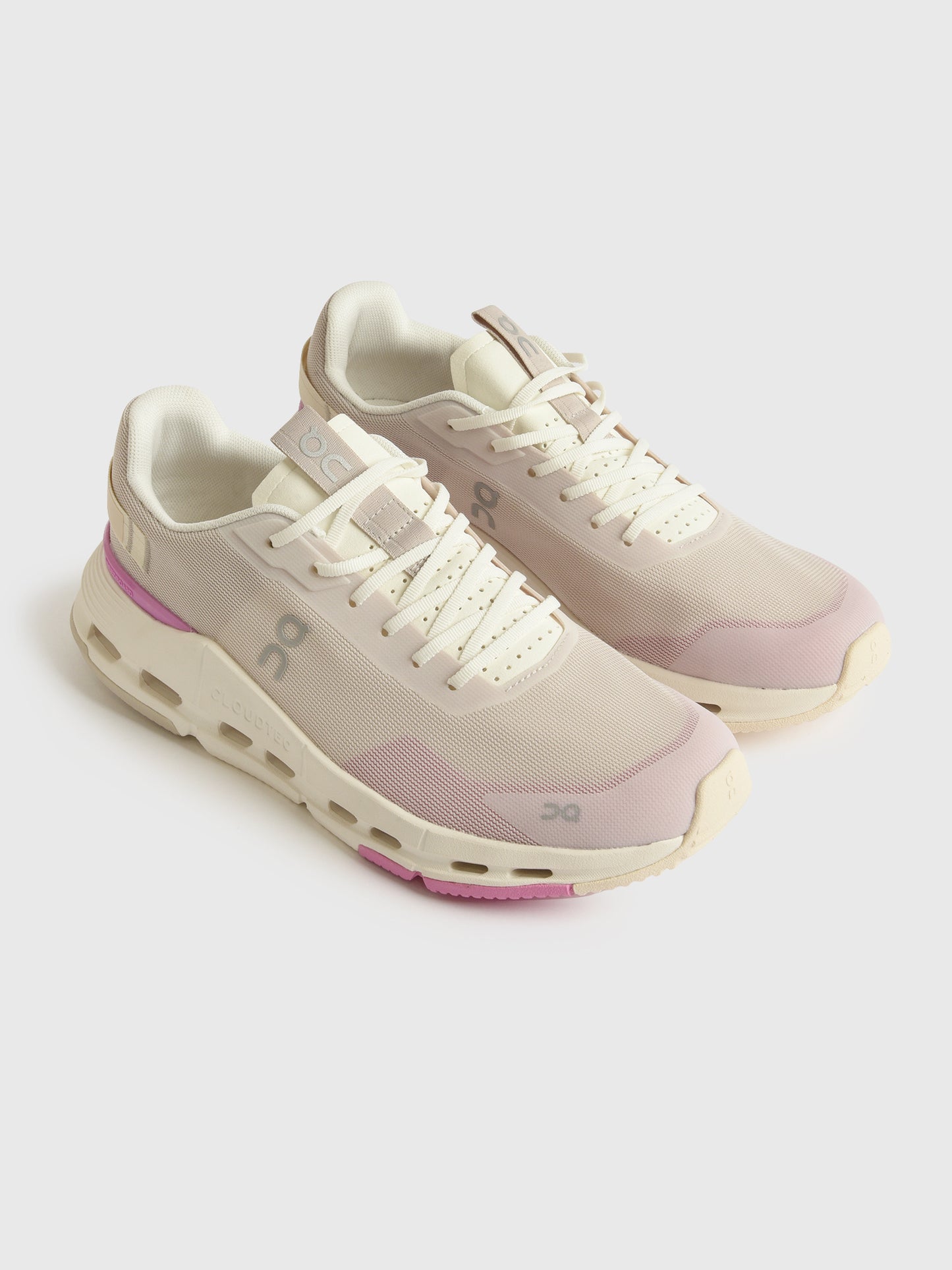 ON Women's Cloudnova Form 2 Sneaker