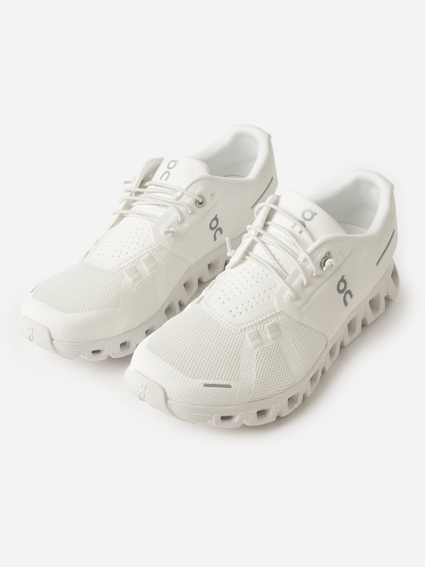 ON Women's Cloud 5 Sneaker