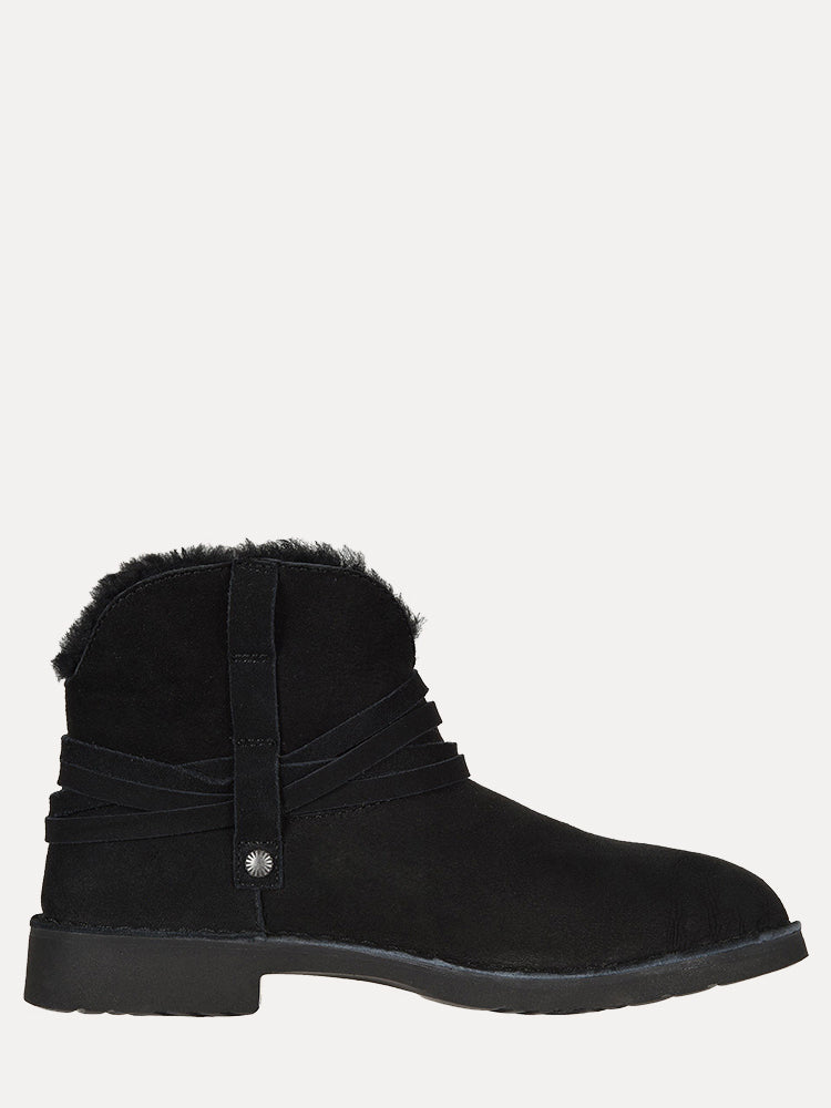 Ugg pasqual on sale boot reviews