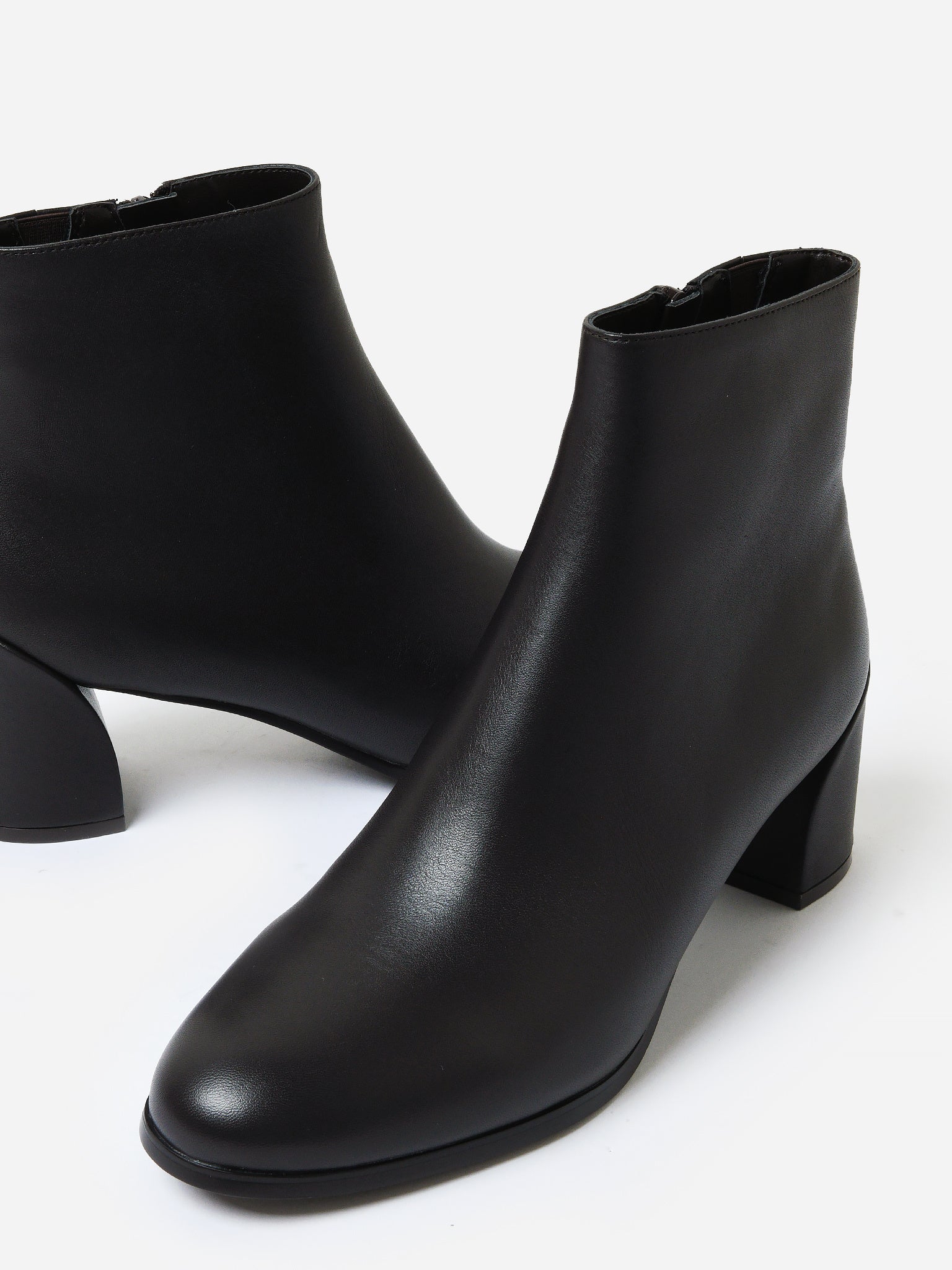 black Aura 105 suede ankle boots