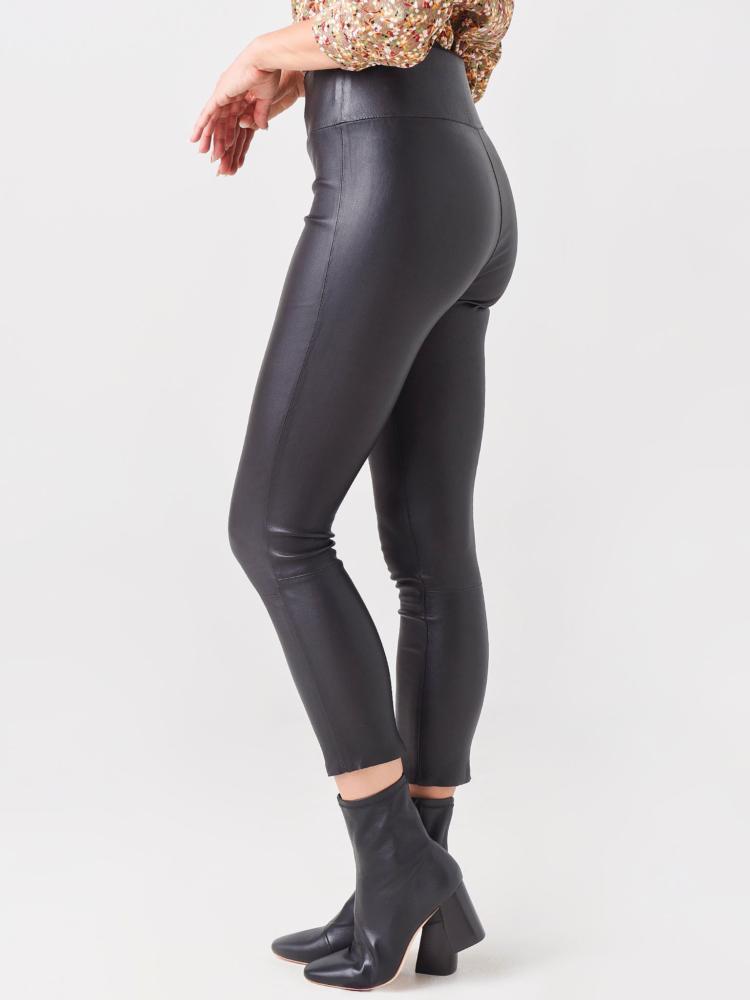 Faux leather capri on sale leggings