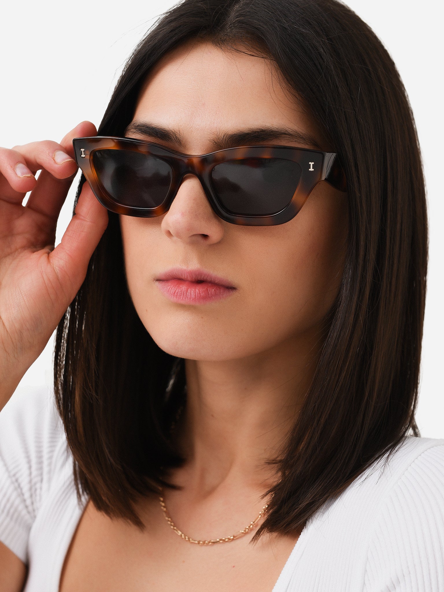 Illesteva // Brown Havana Donna C2 Sunglasses – VSP Consignment