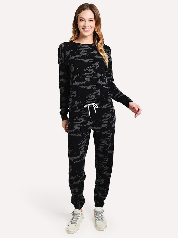 Monrow discount camo sweatpants