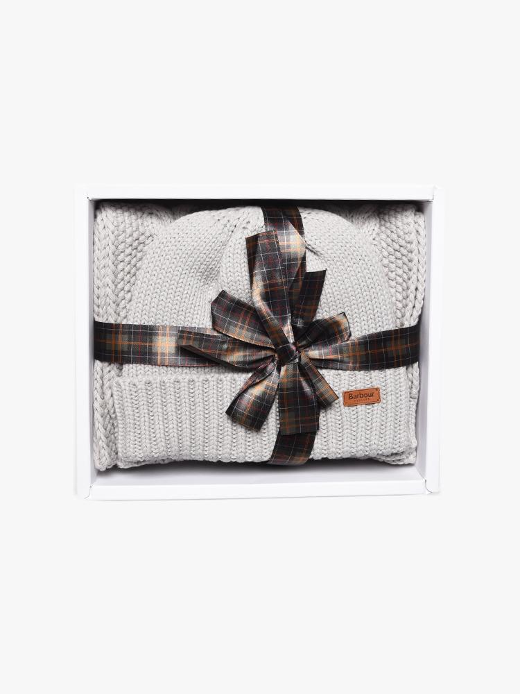 Barbour Women's Cable Scarf and Hat Set – saintbernard.com