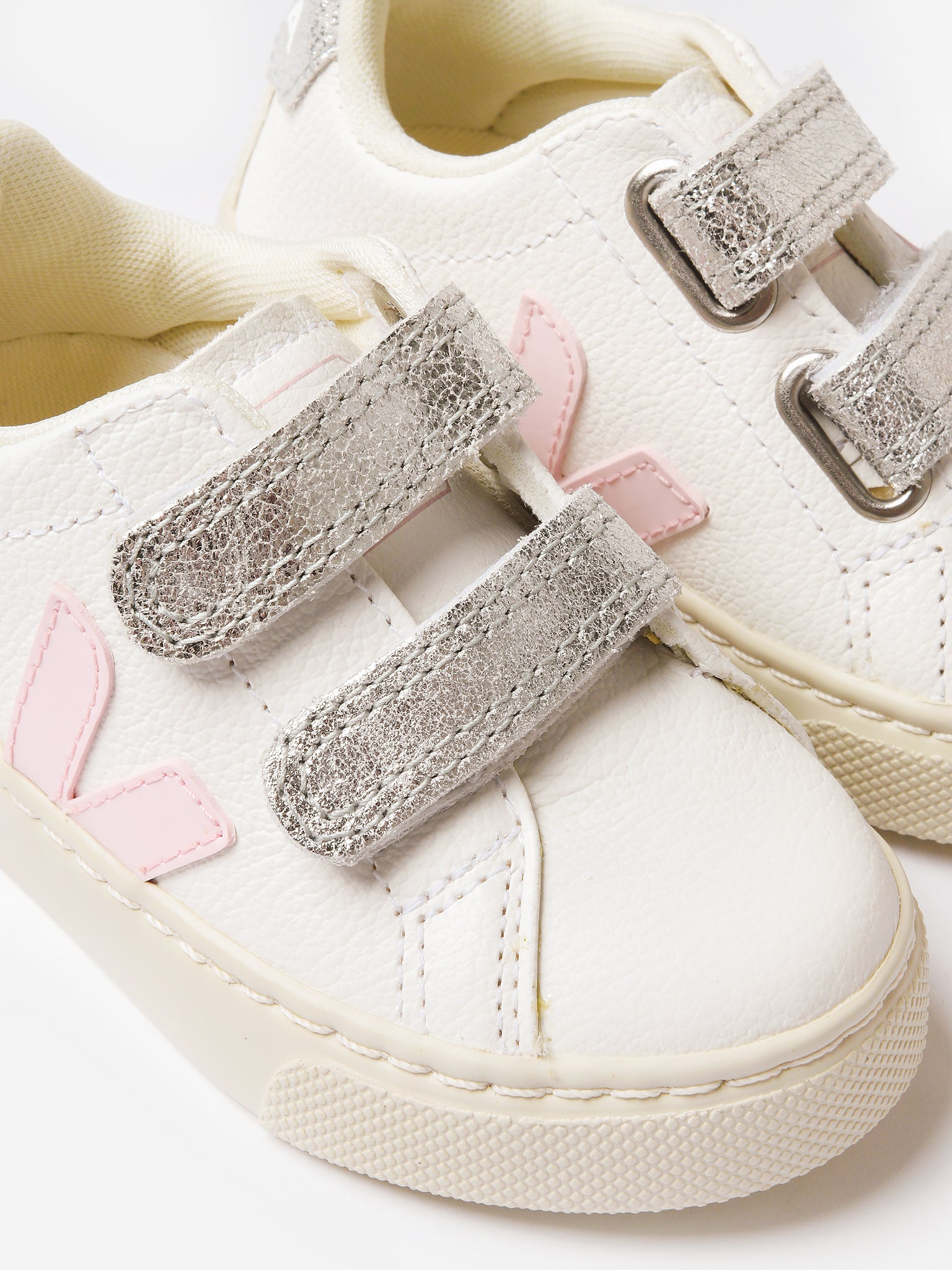 VEJA Kids' Small Esplar Velcro Chromefree Leather Sneaker